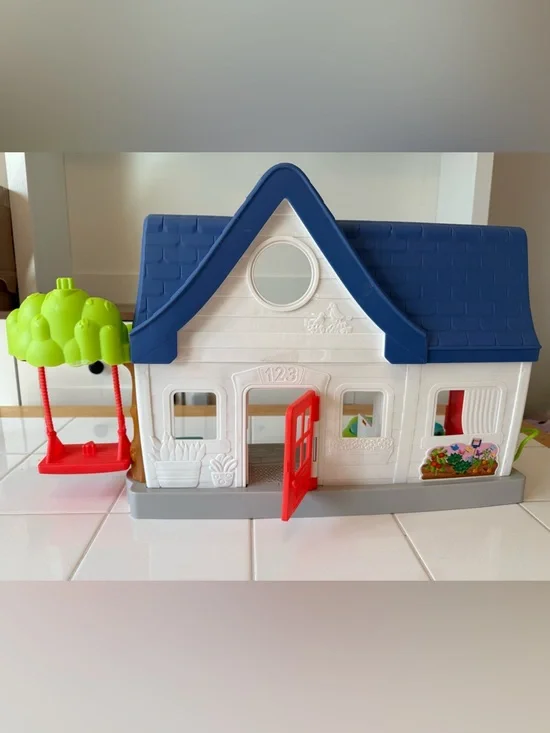 Fisher-Price Little People Friends Together Play House Lights & Sounds Learning - Picture 5 of 16